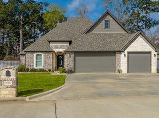 208 Saddle Brook Cir, Hallsville, TX 75650