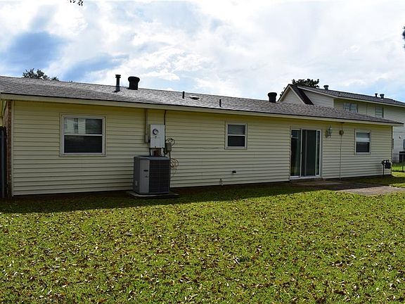 4th image of 417 Corrine Ct