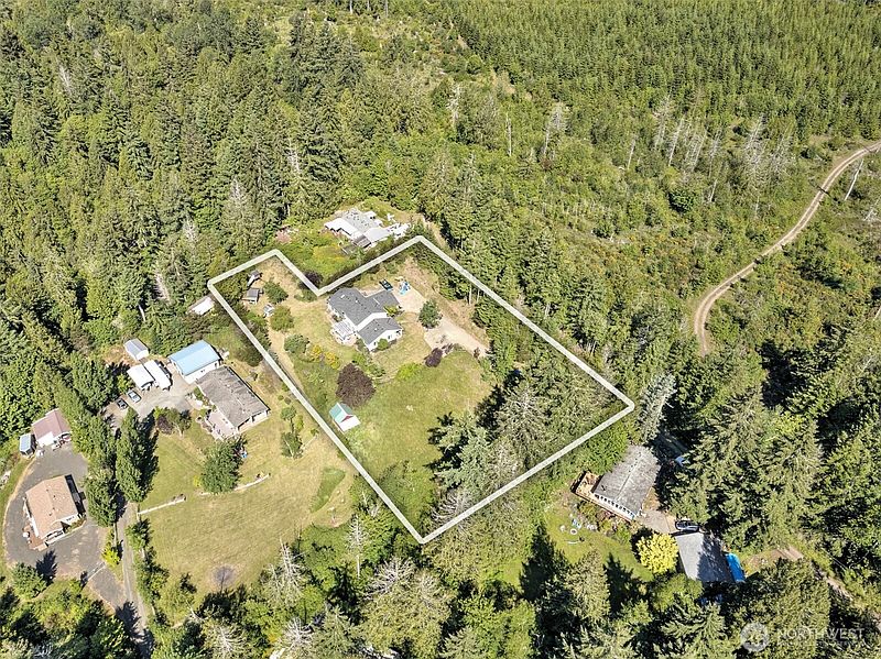 2nd image of 361 N North Hill Road