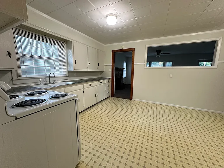 320 Gay St — Photo 6