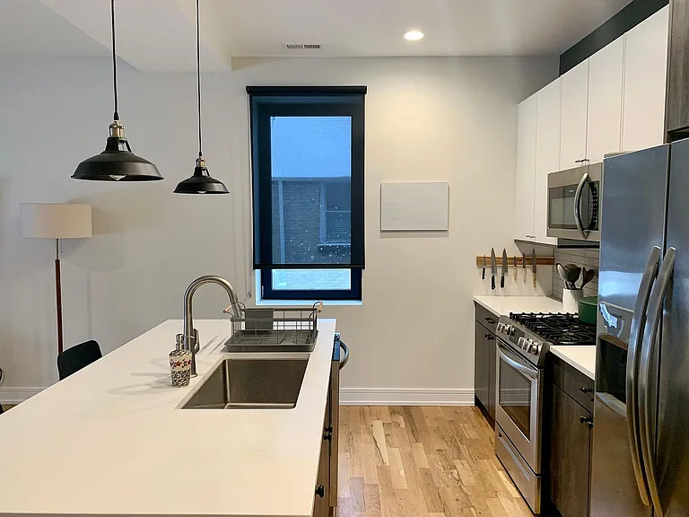 2556 W Armitage Ave #201 — Photo 28