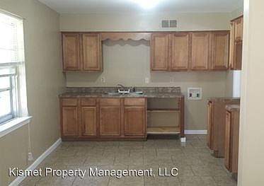 2nd image of 3925 Callahan Dr