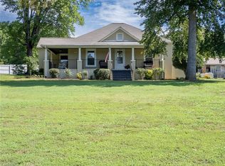 125 Meeks Rd, Eden, NC 27288