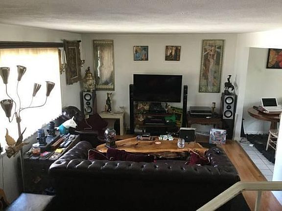 3rd image of 35 McEvoy Cir #0