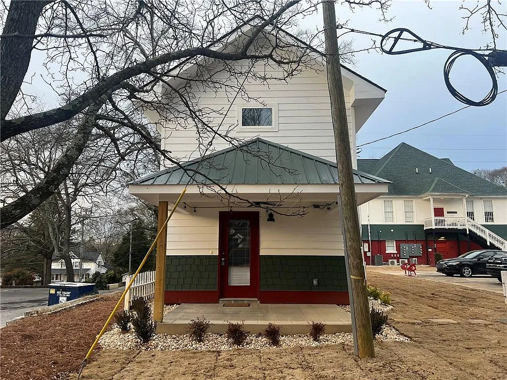 2 bed, 2.0 bath, $1,750 — Photo 1