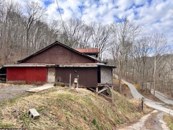 2nd image of 12 Lynch Rd