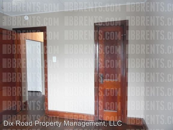 4th image of 1471 Milton St