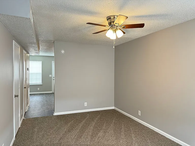 2453 W Wilson Rd #6 — Photo 3