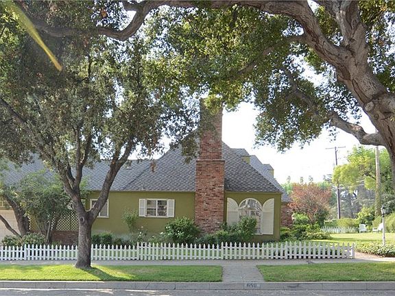 3rd image of 659 N Glendora Ave