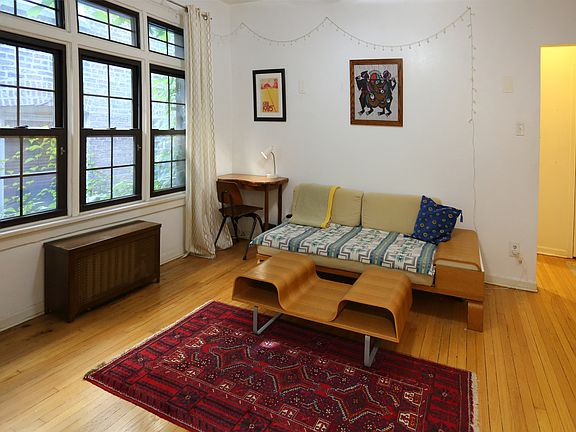 3rd image of 1127 W Farwell Ave APT 204