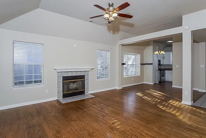 108 Turnbrook Dr SW — Photo 5