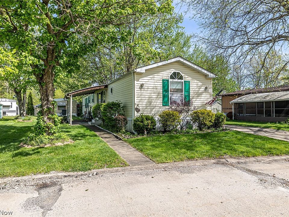 1st image of 9 Overland Dr