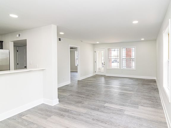 5th image of 2414 Lake Park Rd APT 1107