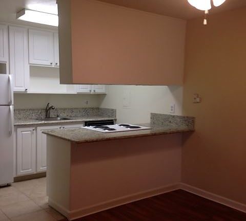 2nd image of 1629 H St APT 01