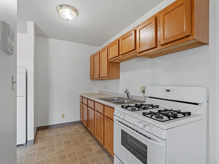 Hopkins Village Apartments — Photo 38