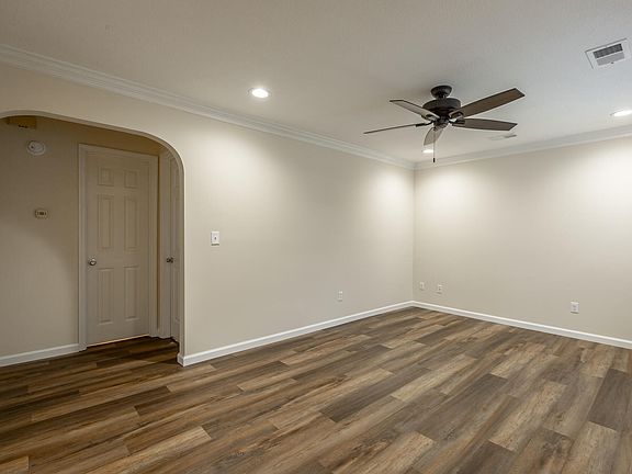 4th image of 508 Lupton Dr