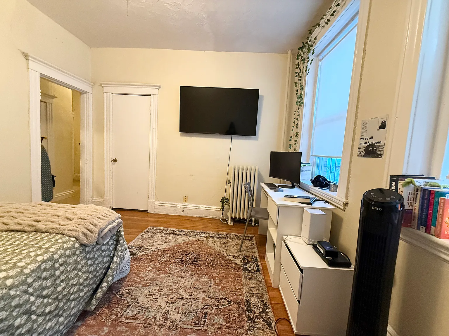 Studio, 325 sqft, $2,010 — Photo 2