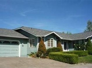 1406 Sunny Slope Dr, Grants Pass, OR 97527