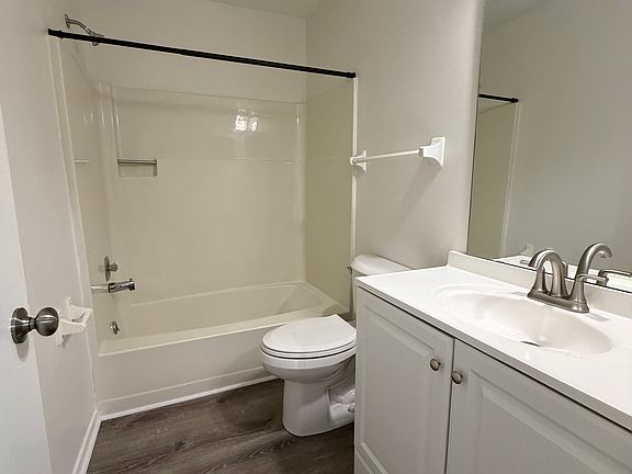 4th image of 9862 Mandel Dr #9862