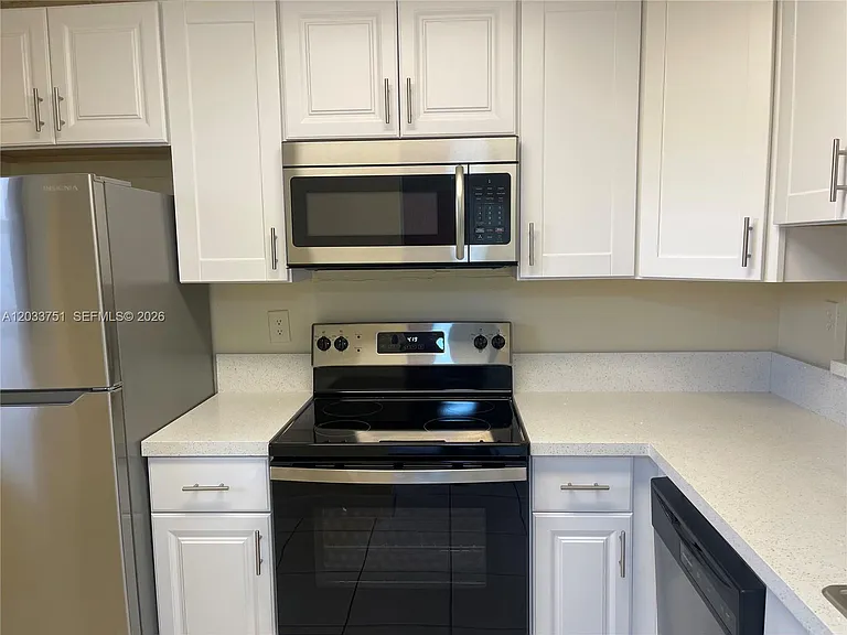 3252 Foxcroft Rd #307 — Photo 9