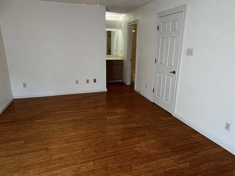 7635 Guadalupe St #1002 — Photo 21