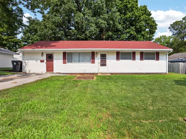 29 Norwood Dr, Normal, IL 61761