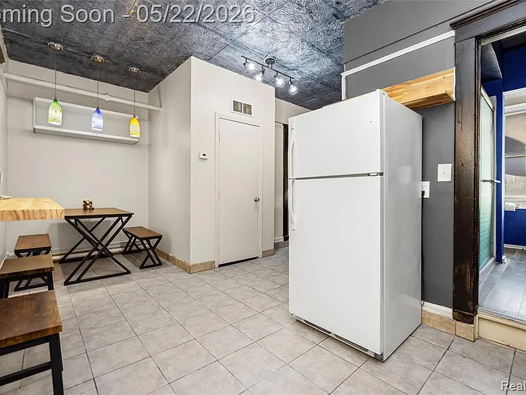 211 N Main St #2 — Photo 3