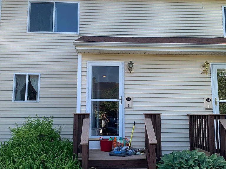 36 Stone Pond Rd — Photo 1