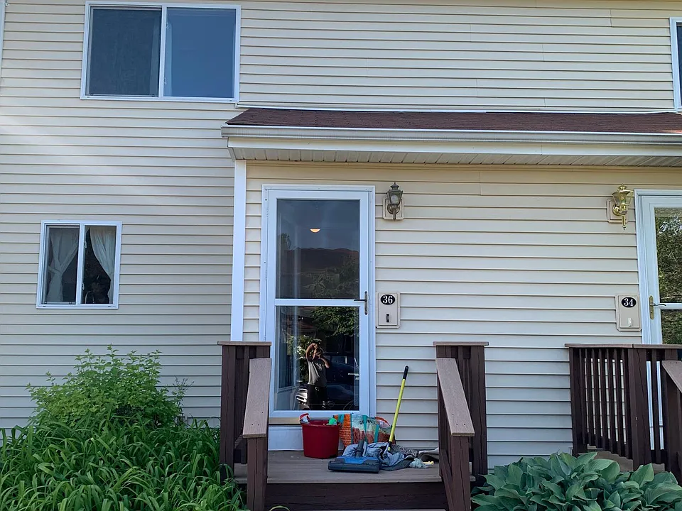 36 Stone Pond Rd