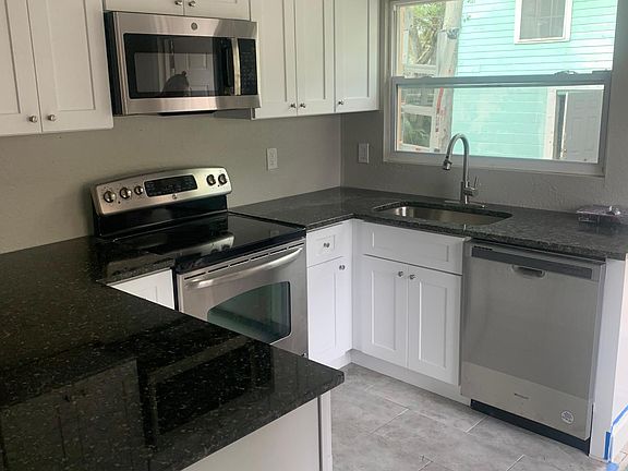 5th image of 2329 7th St S #1