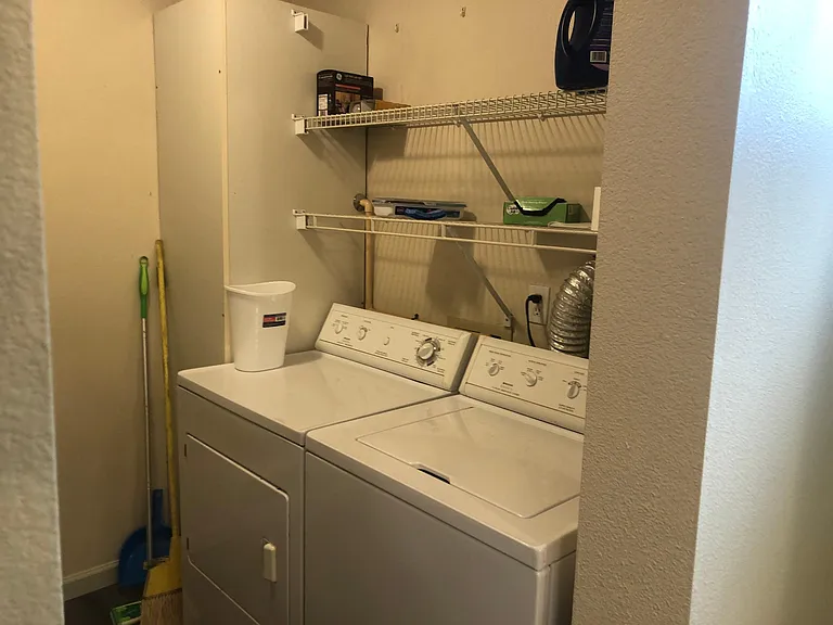 1519 NW Juniper St #2 — Photo 8