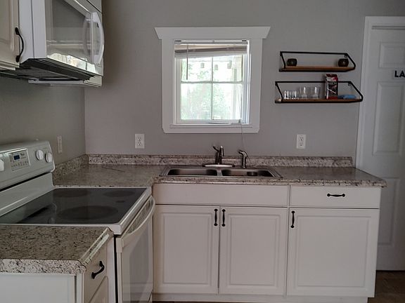 2nd image of 179 Cassady St #B