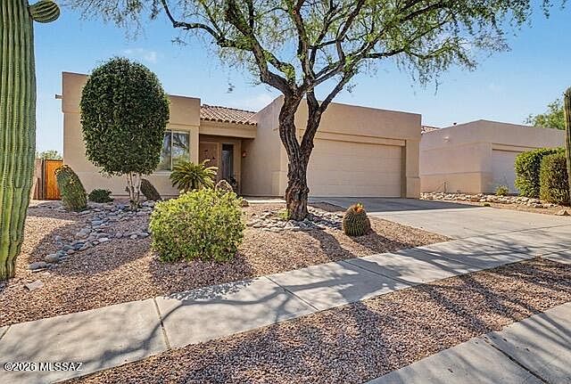 1st image of 5141 N Sabino Fairway Pl
