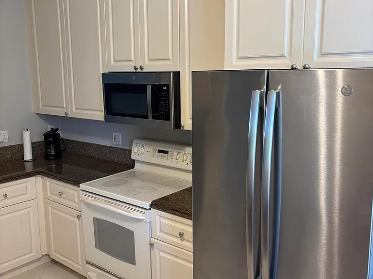 6 Harbour Isle Dr E #205 — Photo 21