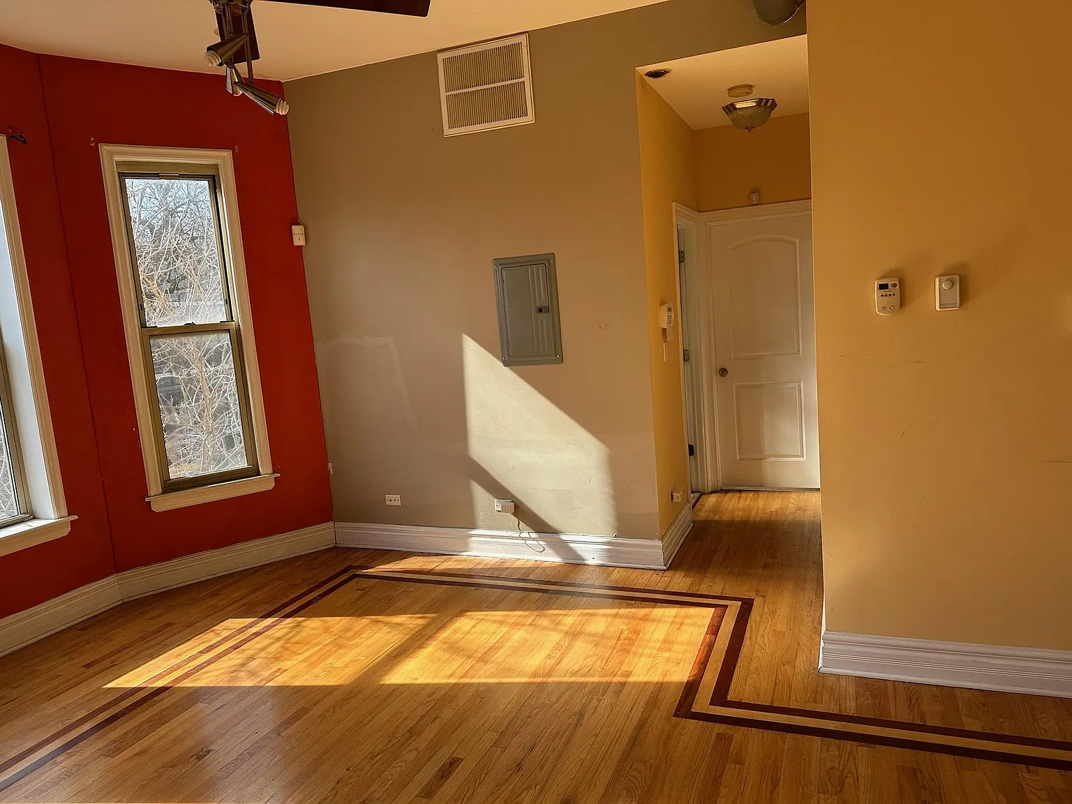 2 bed, 1000 sqft, $1,850 — Photo 2