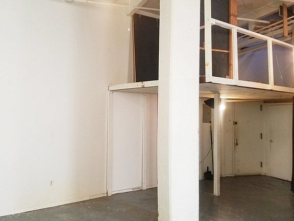5th image of 304 Meserole St #3R