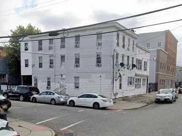 51 Mill St, Paterson, NJ 07501