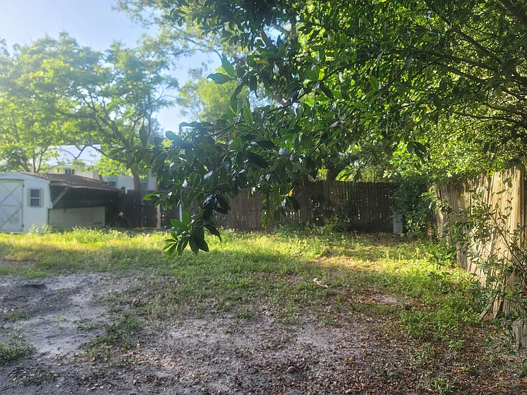 1133 Edith Ave — Photo 11