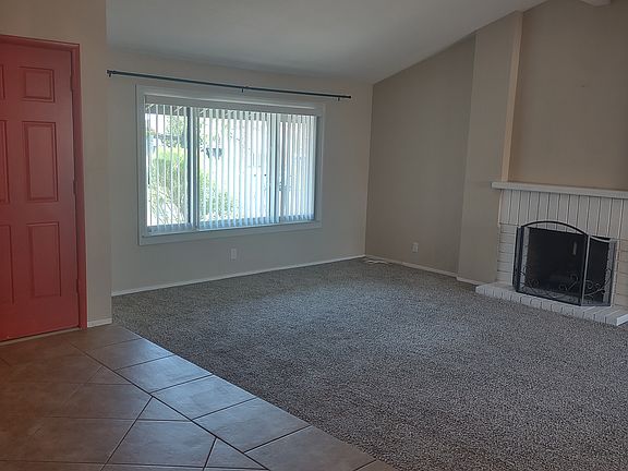 4th image of 322 Esquina Dr