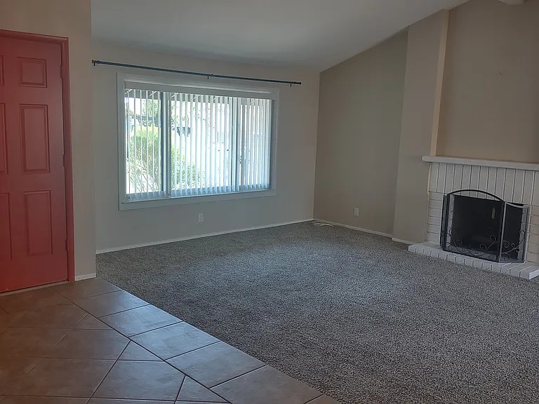 322 Esquina Dr — Photo 4