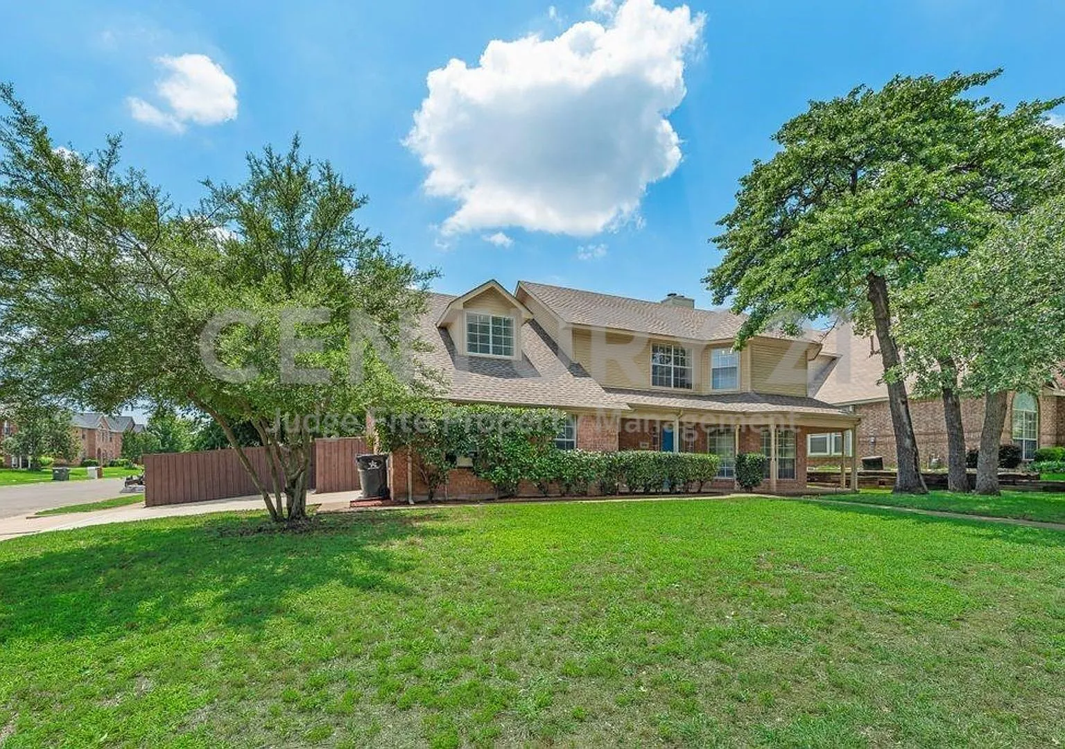 Beautifully Maintained 4-Bedroom, 2.5-Bathroom Home Situated on a Desirable Corner Lot in Arlington! — Photo 3