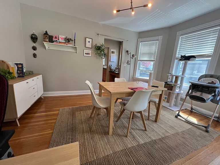 Please note: Photos taken prior to the current tenants. Furnishings will be different when showing.