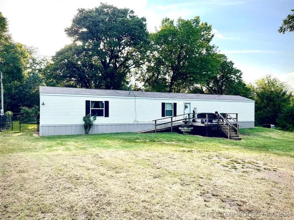 111095 N 3760th Rd #B, Okemah, OK 74859