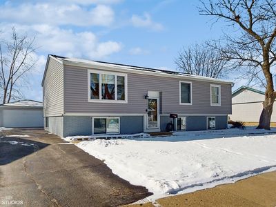 212 Kosan Cir, Streamwood, IL, 60107