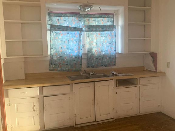 4th image of 725 Seymour Ave