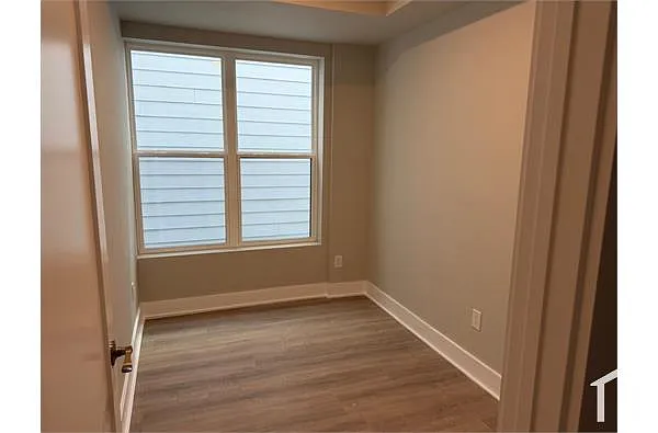 Building Photo - 1806 D St NE #2