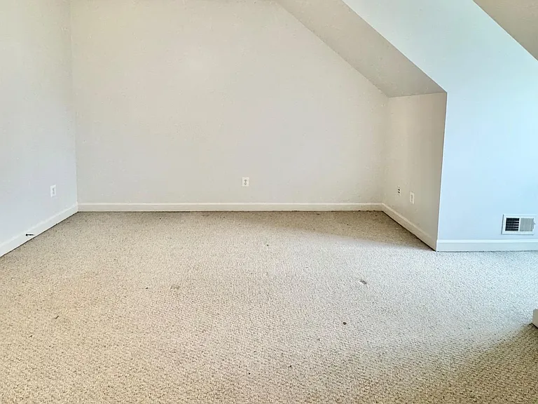 5228 Harold Secord St — Photo 33