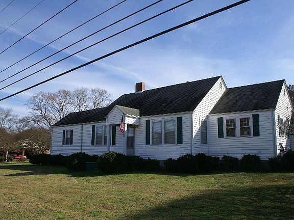3rd image of 1691 E Broad St