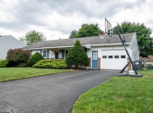 5 Brandon Ct, Latham, NY 12110