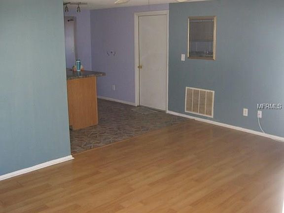 3rd image of 3351 Garfield Dr